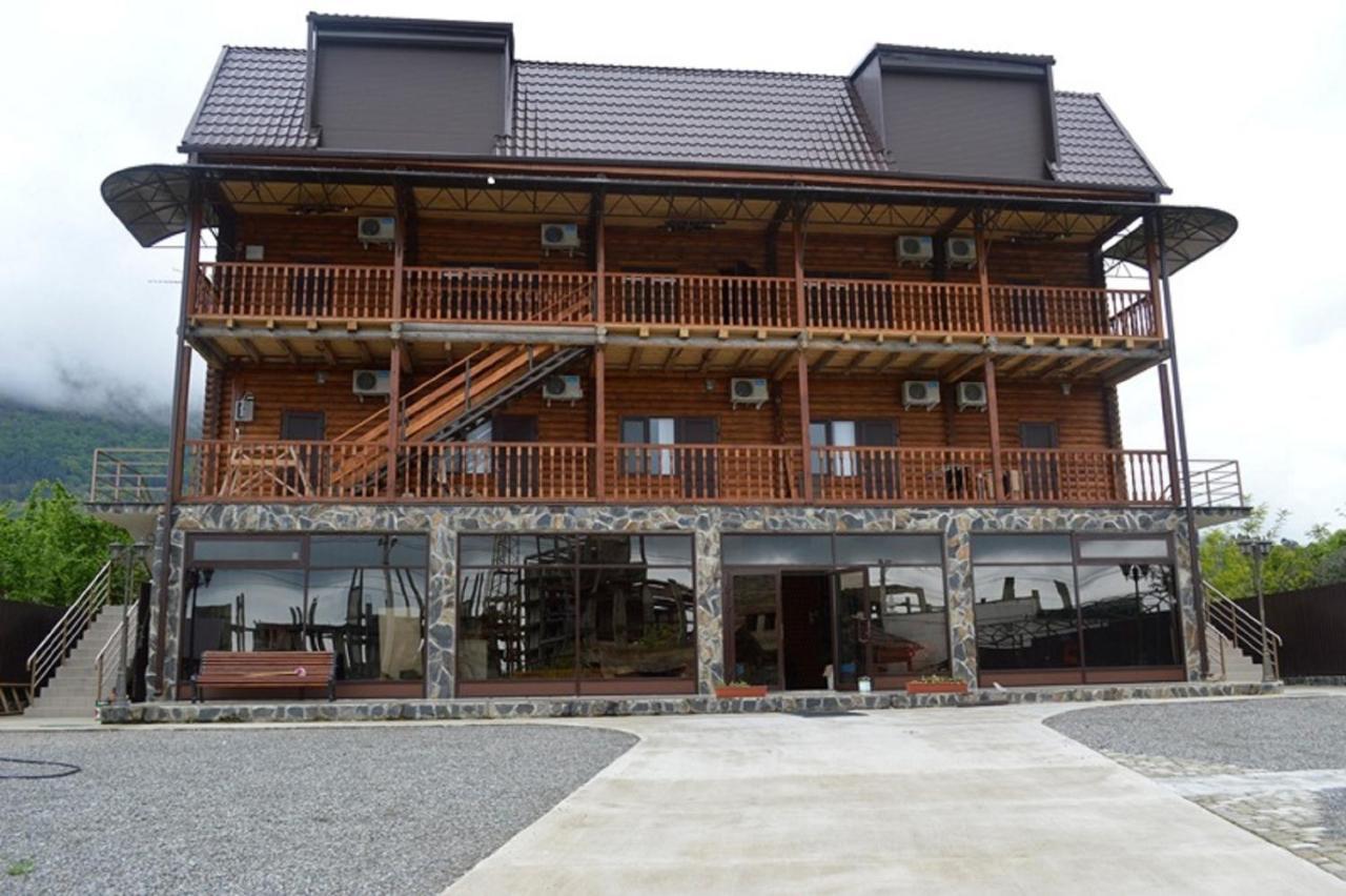 Абхазская Усадьба Hotel Gagra Luaran gambar