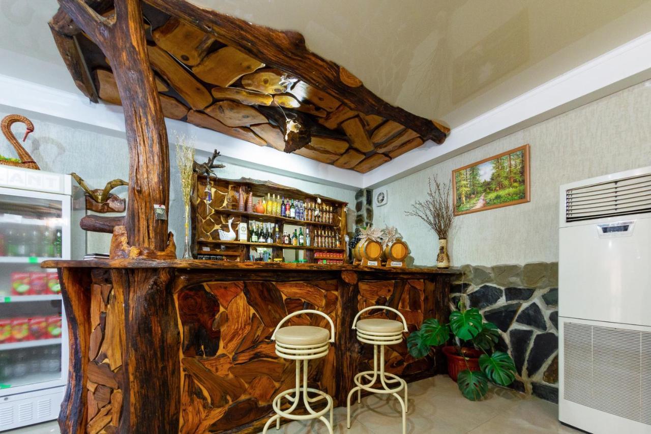 Абхазская Усадьба Hotel Gagra Luaran gambar
